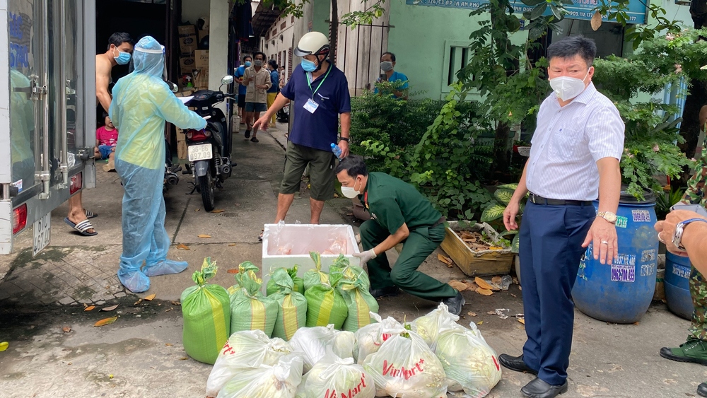 Vượt 100.000 ca mắc COVID-19, Bình Dương triển khai phương án ứng phó với 150.000 ca