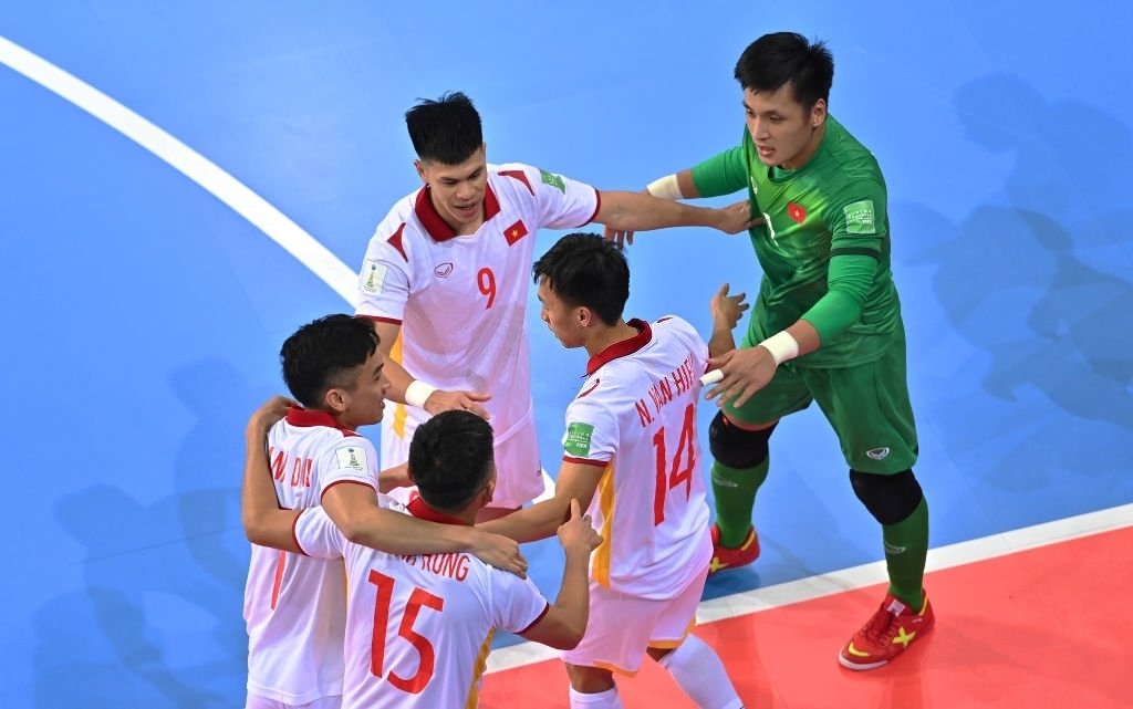 ĐT Việt Nam vào vòng 1/8 Futsal World Cup 2021: Tinh thần Việt Nam và hơn thế nữa