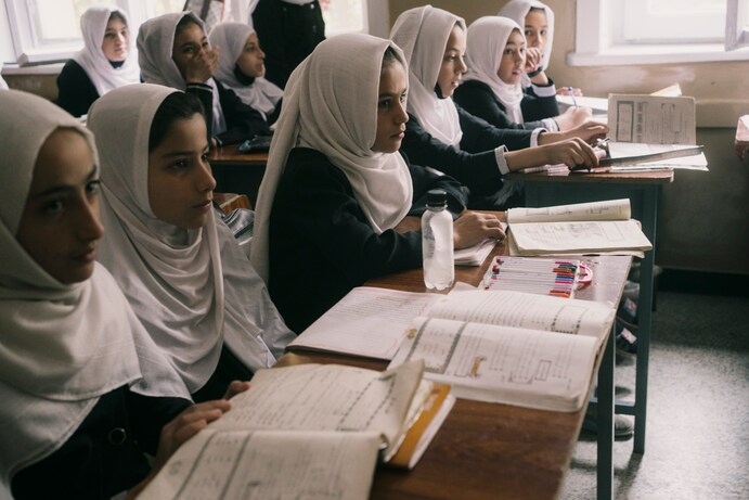 Số phận trẻ em gái ở Afghanistan: Cháu không thể mơ ước nữa vì Taliban đã quay lại