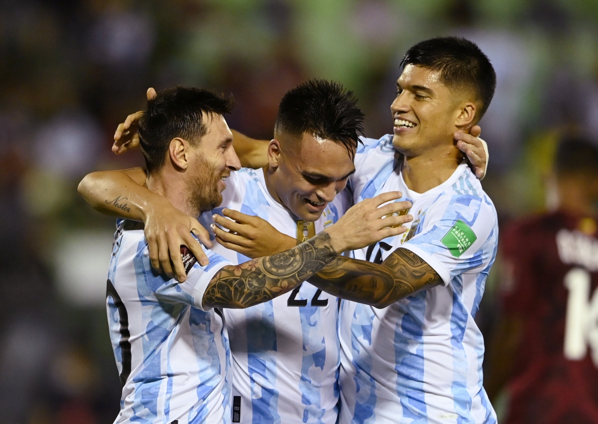 Messi im hơi lặng tiếng, Argentina vẫn "hạ đẹp" Venezuela