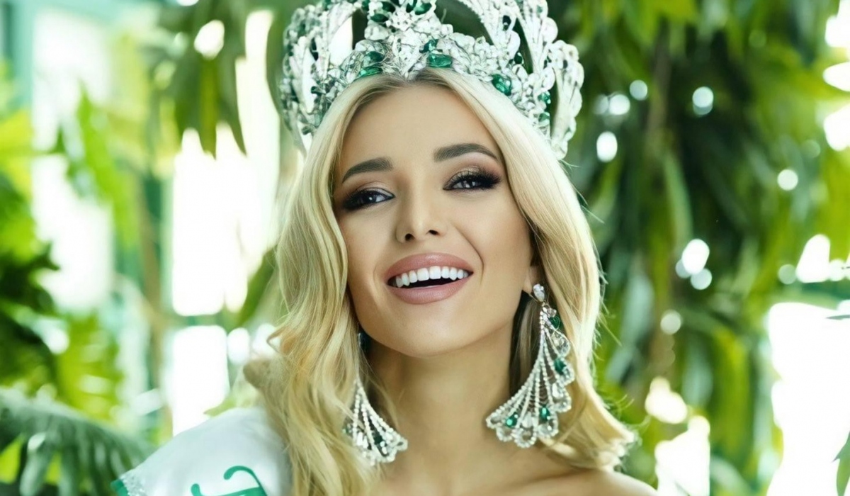 Tiến sĩ kinh tế xinh đẹp đăng quang Hoa hậu Trái đất Bulgaria 2021