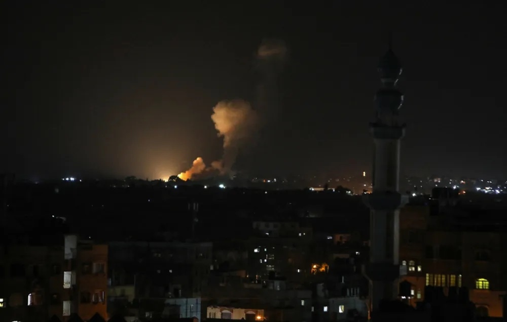 Israel không kích Gaza để trả thù các vụ phóng tên lửa