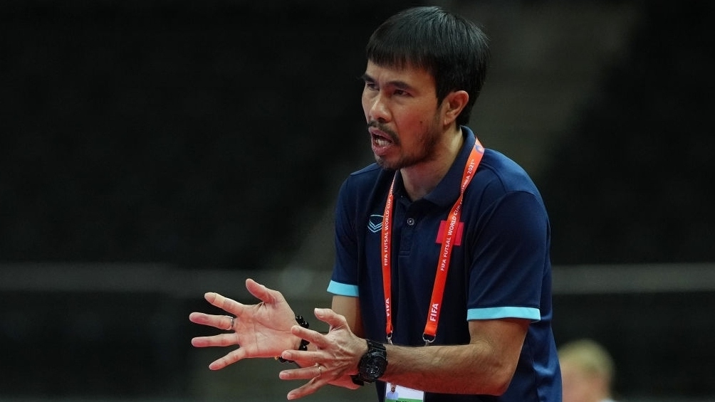 HLV Phạm Minh Giang bất ngờ vắng mặt ở trận đấu với ĐT Futsal Nga do mắc Covid-19