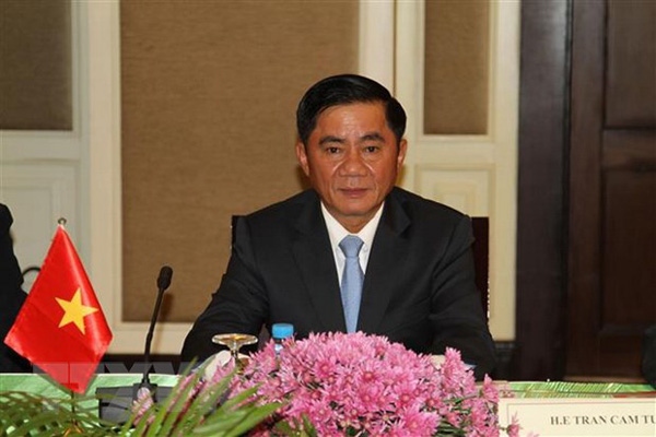 Chủ nhiệm Uỷ ban Kiểm tra Trung ương điện đàm với Bí thư Ủy ban Kiểm tra Trung Quốc