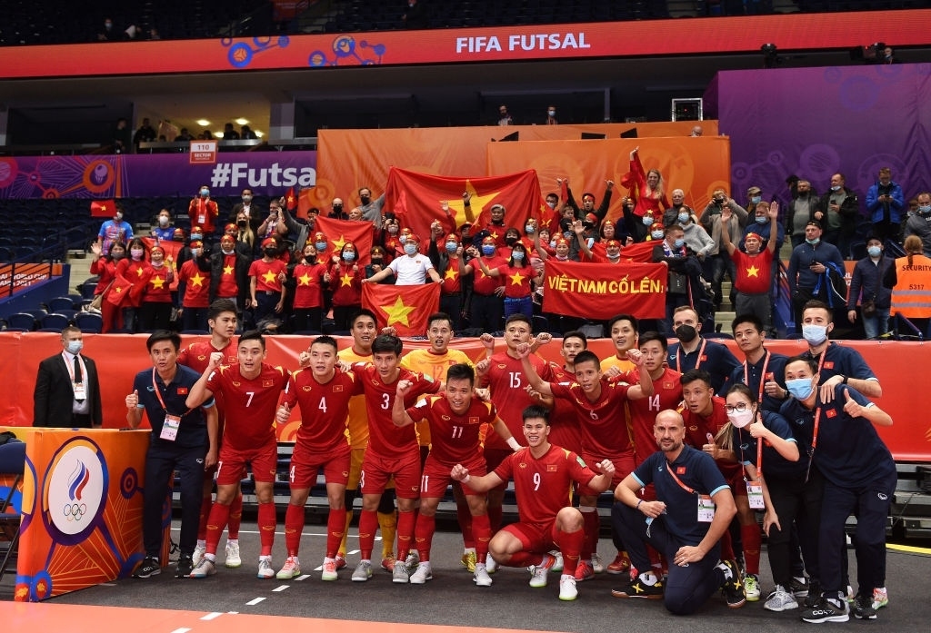 Toàn cảnh ĐT Futsal Việt Nam 2-3 ĐT Futsal Nga: Trận đấu quả cảm chia tay World Cup