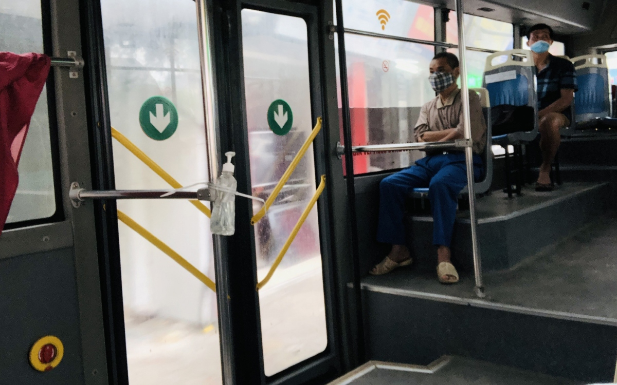 Hà Nội: Hành khách đi xe buýt phải có thẻ xanh/thẻ vàng