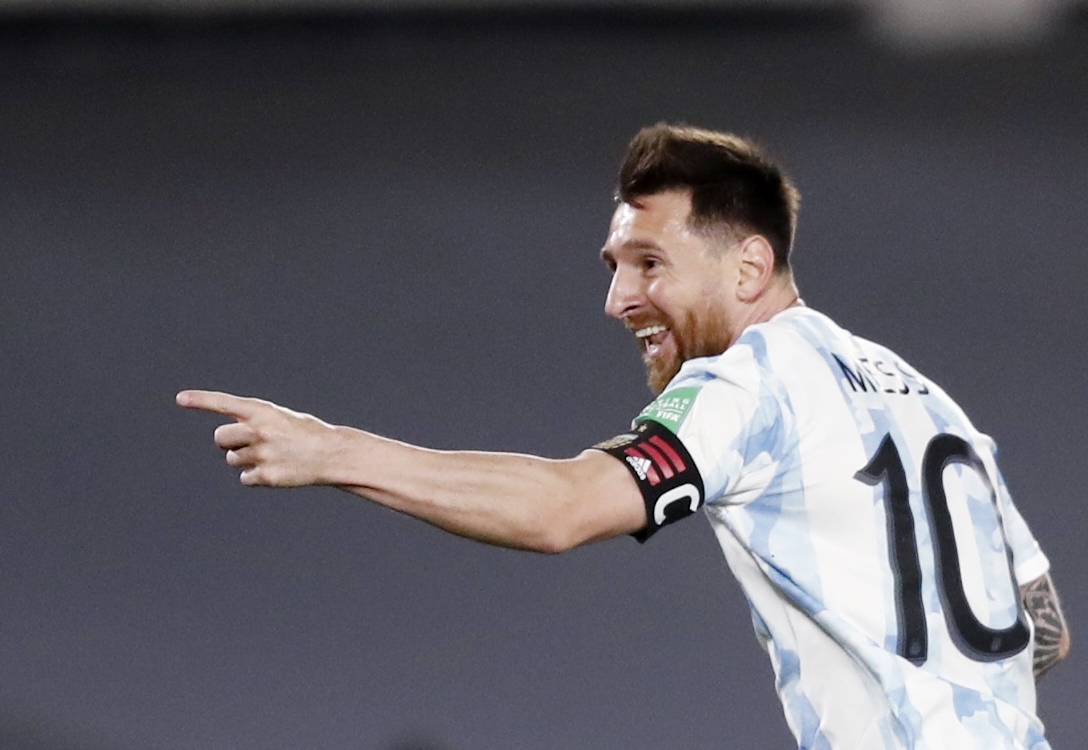 Messi tỏa sáng, Argentina thắng đậm Uruguay
