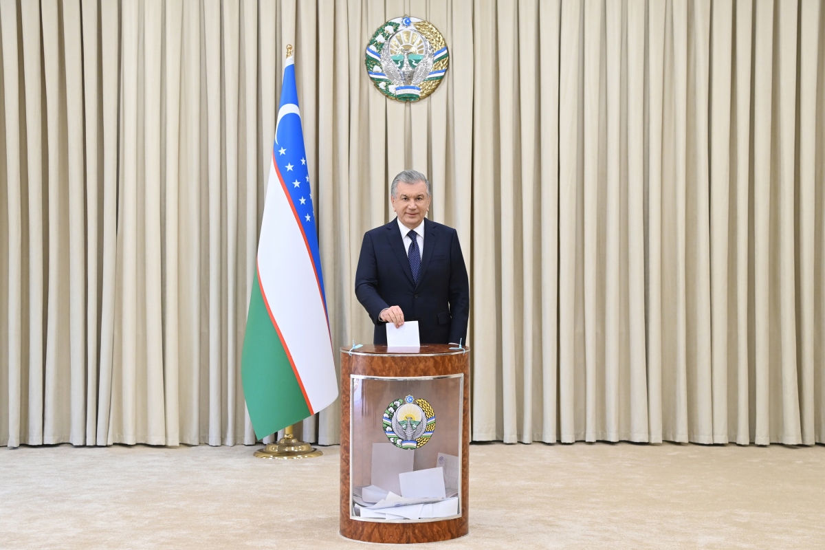 Tổng thống đương nhiệm Uzbekistan Shavkat Mirziyoyev đã giành chiến thắng thuyết phục