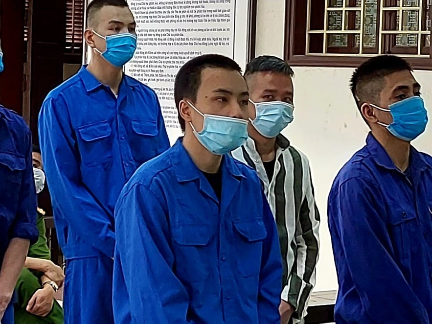 Con nuôi Nguyễn Xuân Đường nhận thêm án 8 năm tù vì chém trọng thương lái xe