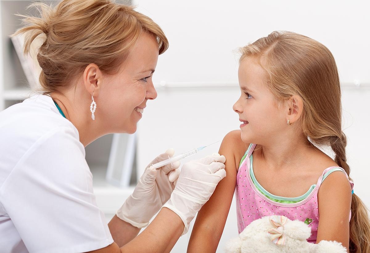 Lưu ý khi tiêm vaccine COVID-19 cho trẻ