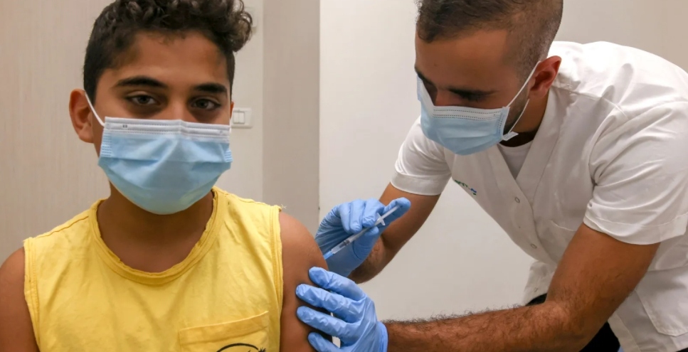 Israel chia sẻ bài học về tiêm vaccine COVID-19 cho trẻ em