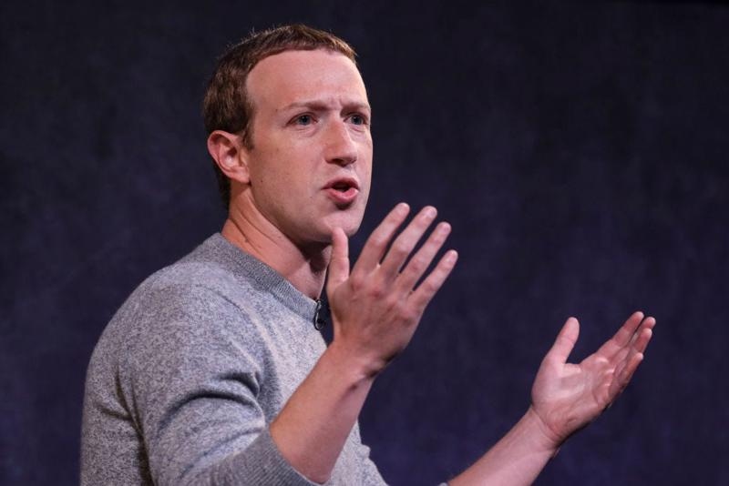Sau sự cố, ông chủ Facebook tụt xuống thứ 5 trong bảng xếp hạng tỷ phú