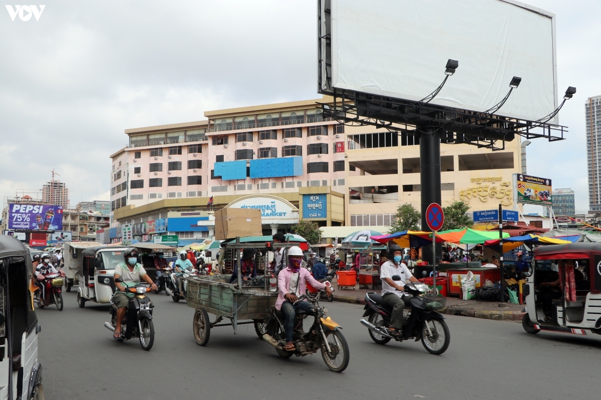 Chính quyền Phnom Penh khuyến khích người dân sử dụng phương tiện giao thông cá nhân