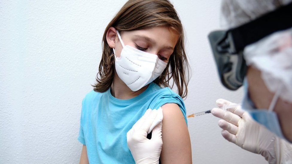 Vì sao vaccine Covid-19 cho trẻ em 5-11 tuổi có liều lượng ít hơn?