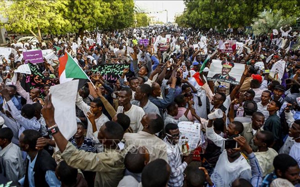 Mỹ kêu gọi quân đội Sudan không dùng bạo lực chống lại người biểu tình ôn hòa
