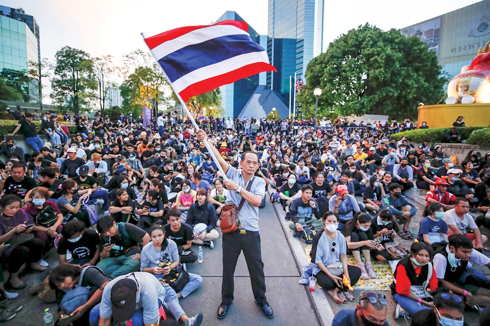 Thái Lan cấm biểu tình khi đất nước mở cửa trở lại