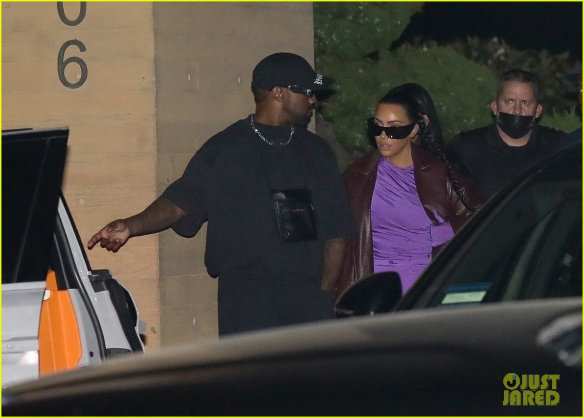 Kim Kardashian và chồng cũ cùng nhau đi ăn tối giữa tin đồn tái hợp