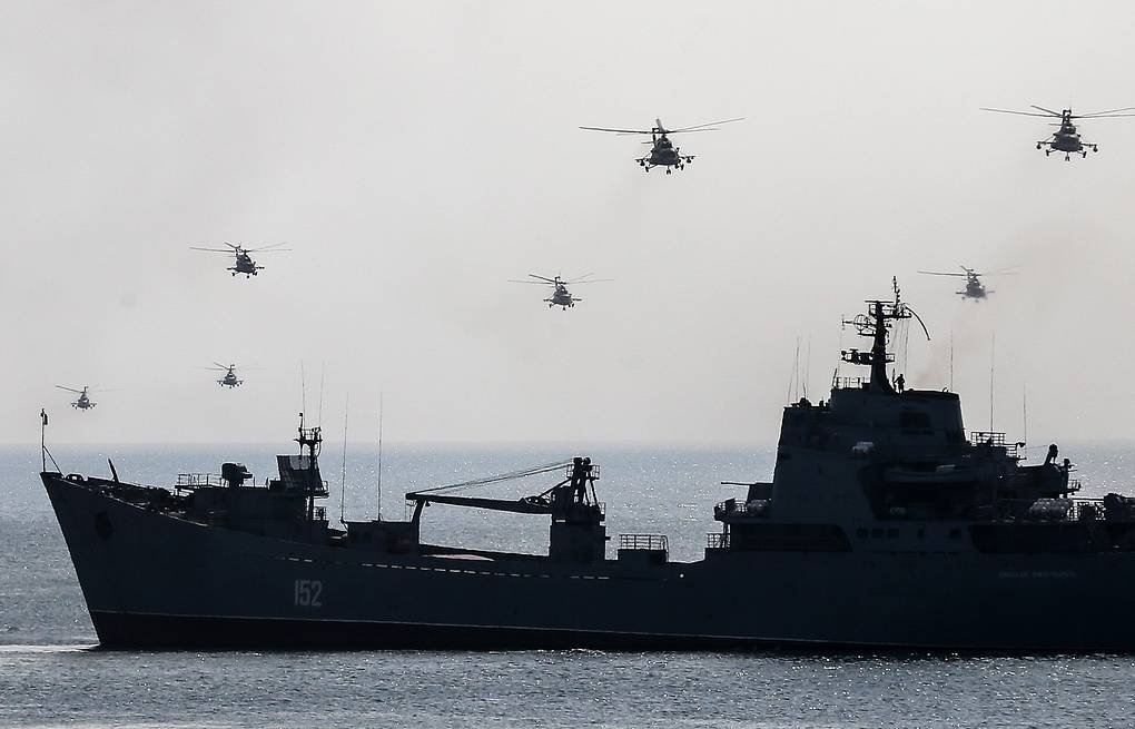 Hơn 40 tàu chiến Nga tập trận quy mô lớn ở Crimea