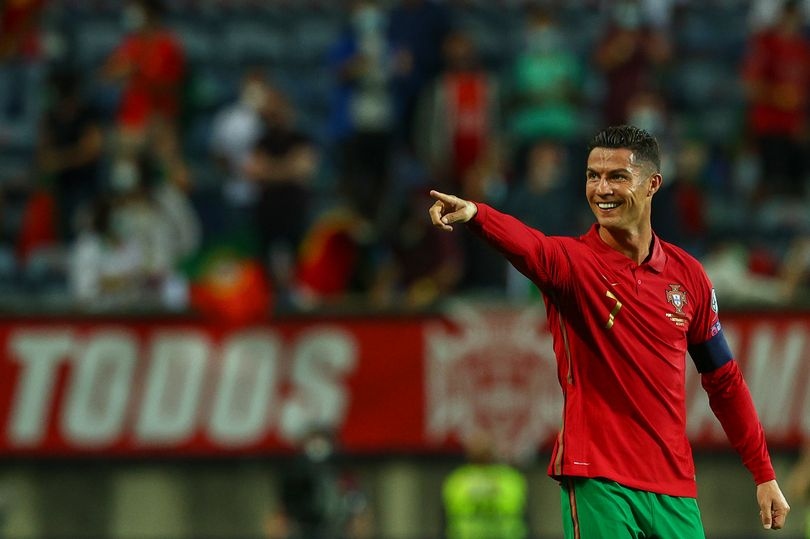 Ghi hat-trick vào lưới Luxembourg, Ronaldo lập kỷ lục "vô tiền khoáng hậu"