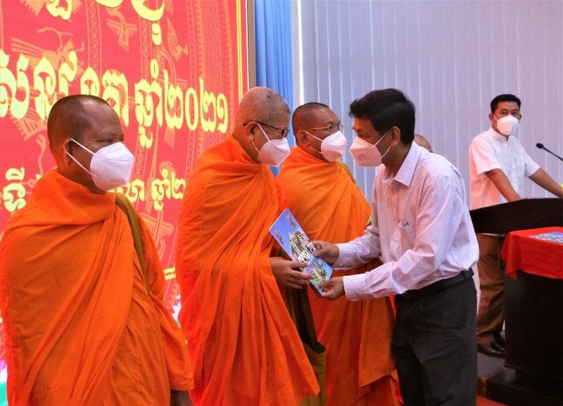 Sóc Trăng gặp mặt và chúc mừng Lễ Sene Đôlta của đồng bào Khmer