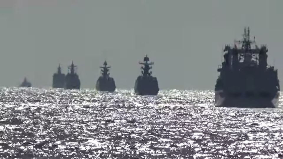 Tàu chiến Nga – Trung lần đầu tuần tra chung ở phía tây Thái Bình Dương