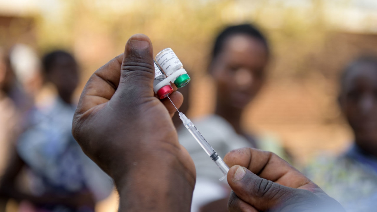 “Vaccine sốt rét sẽ cứu sống hàng chục nghìn trẻ em mỗi năm”