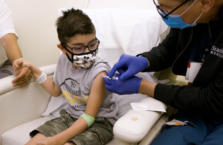 FDA: Vaccine Pfizer/Biontech đáp ứng đầy đủ các tiêu chí tiêm cho trẻ em 5-11 tuổi