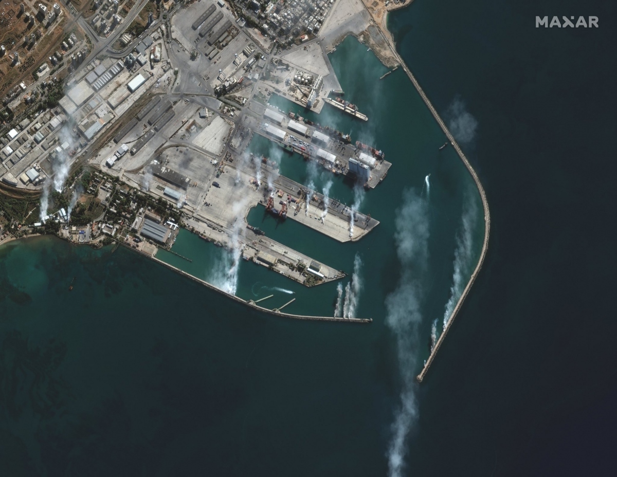 Dùng khói ngụy trang, điều gì đang diễn ra tại căn cứ hải quân duy nhất của Nga ở Syria?