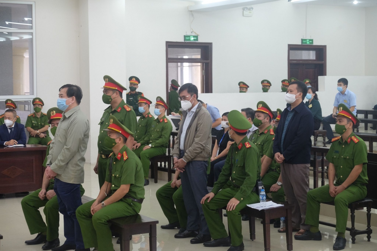 Cựu Phó Tổng cục trưởng Tình báo Nguyễn Duy Linh nhận mức án 14 năm tù