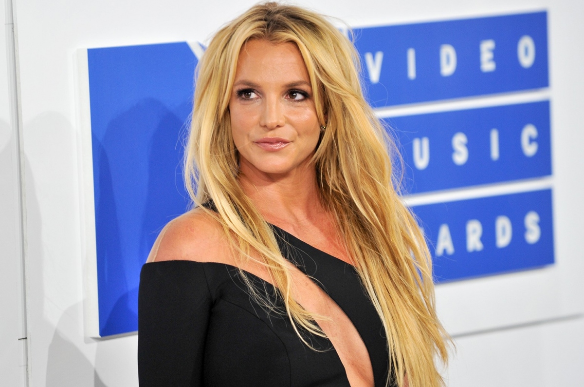 Britney Spears vẫn đang đối mặt với chứng trầm cảm, rối loạn lo âu