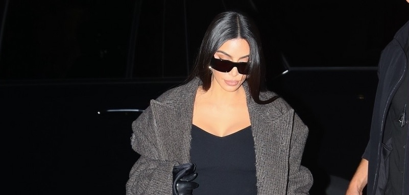 Kim Kardashian sành điệu đi chơi tối sau tin đồn hẹn hò danh hài kém 13 tuổi