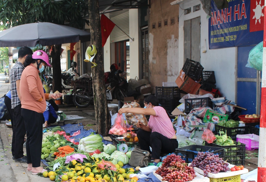 Người dân đổ xô đi mua lương thực dự trữ, Thái Nguyên cam kết đủ nguồn cung