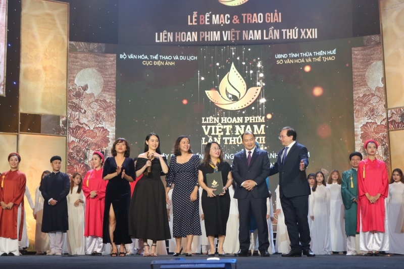 Bế mạc LHP Việt Nam: “Mắt biếc” đạt giải Bông sen Vàng thể loại phim truyện điện ảnh