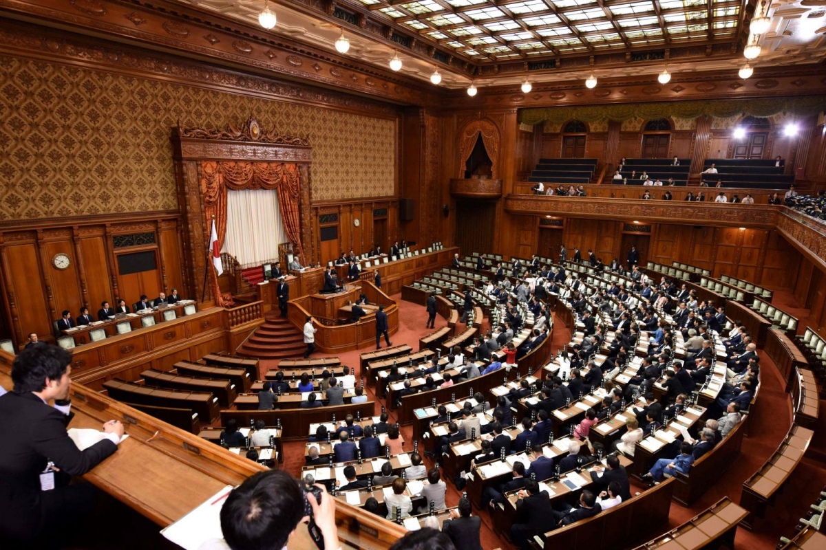 Quốc hội Nhật Bản bầu thủ tướng và ra mắt nội các mới