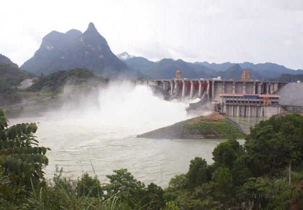  Hồ thủy điện Tuyên Quang điều tiết lũ từ 15h ngày 3/11
