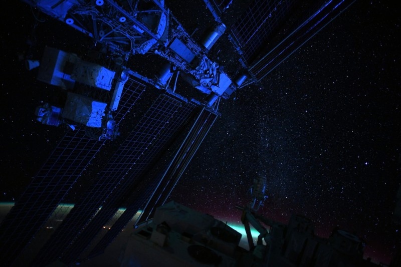 Nín thở trước vẻ đẹp ngoạn mục của hàng tỷ vì sao trong vũ trụ nhìn từ ISS