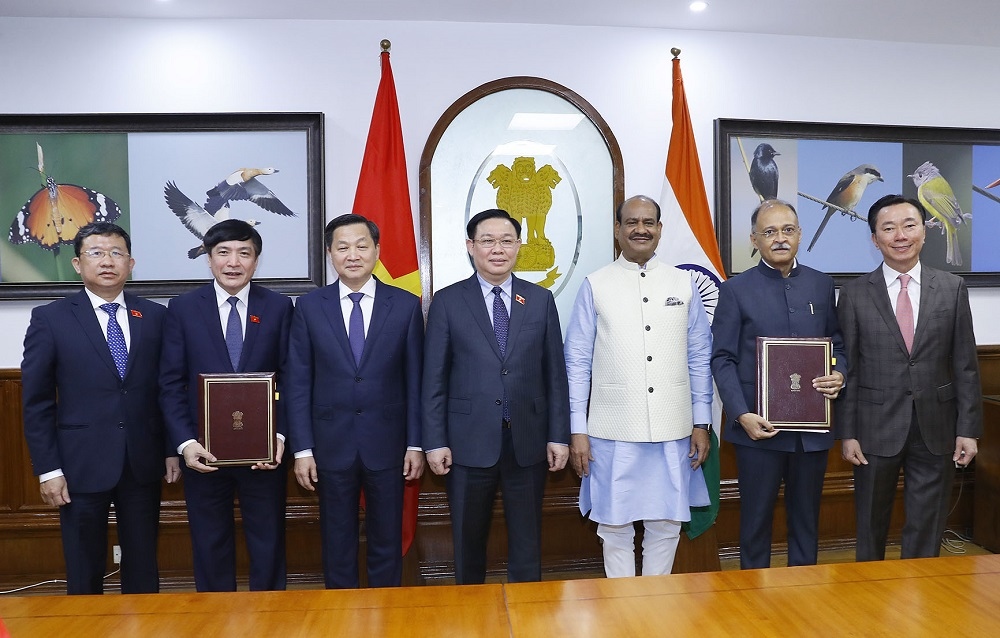 Văn phòng Quốc hội Việt Nam và Văn phòng Hạ viện Ấn Độ ký ghi nhớ hợp tác