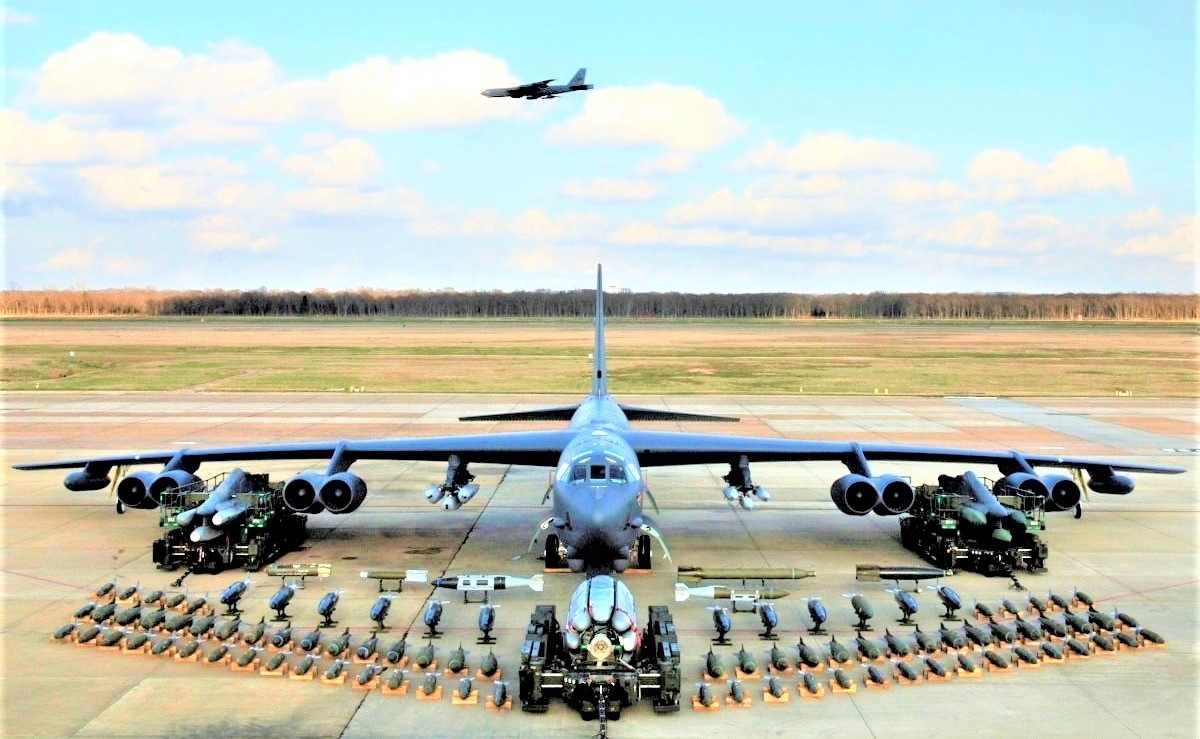 Mỹ nghiên cứu tích hợp vũ khí siêu thanh trên máy bay ném bom B-52