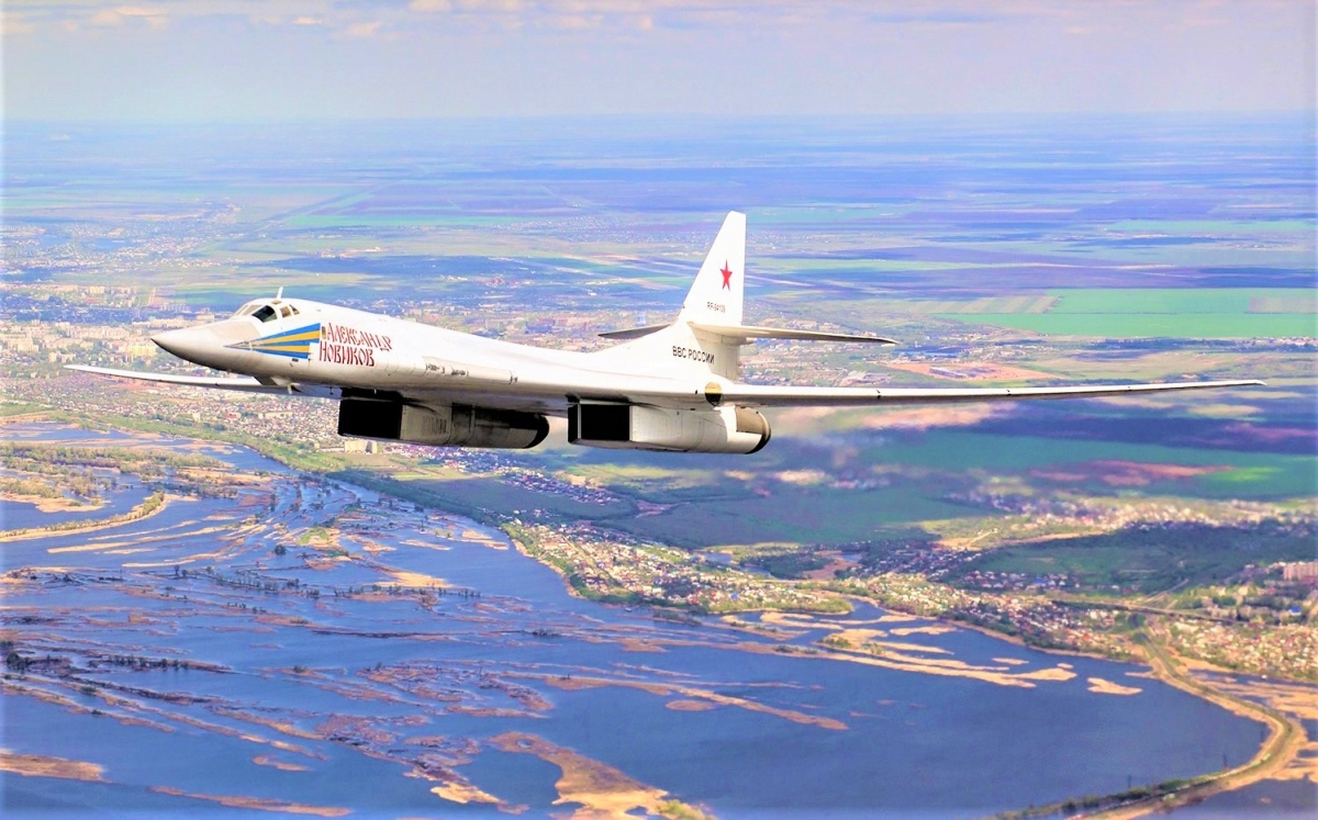 Tu-160M có giúp không quân của hải quân Nga hồi sinh?