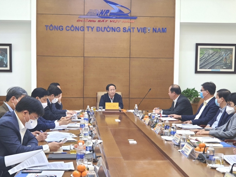 Phó Thủ tướng Lê Văn Thành: Cần ưu tiên thêm nguồn lực đầu tư cho đường sắt