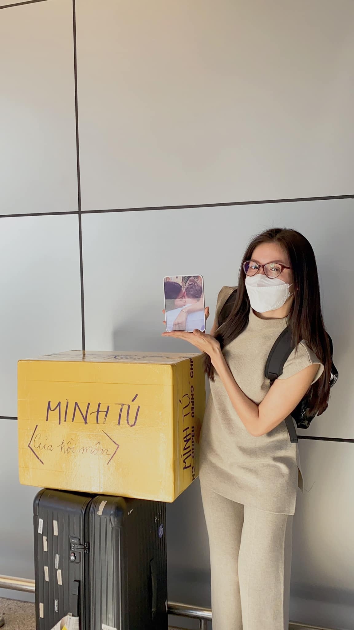 Minh Tú bị fans thúc giục thực hiện lời hứa lấy chồng sau khi Thùy Tiên đăng quang