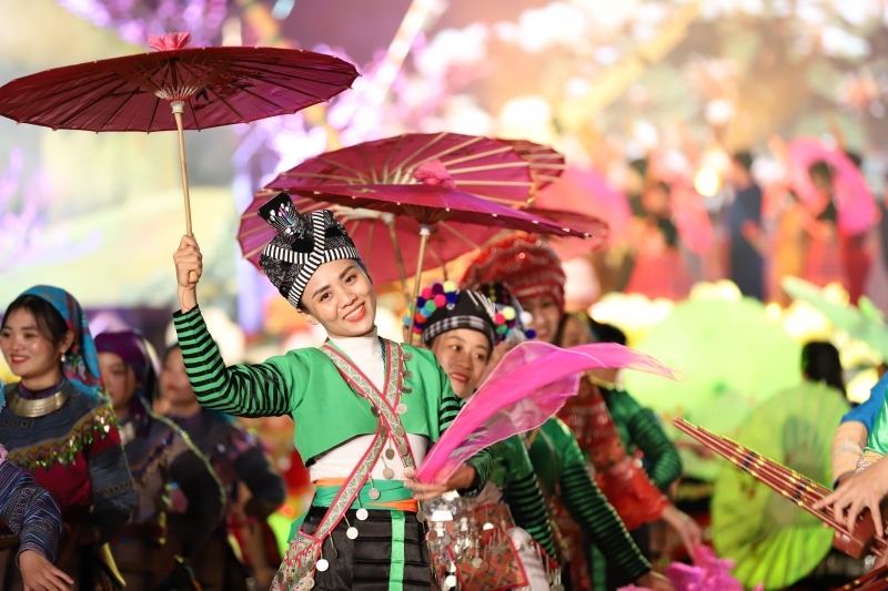 Tưng bừng Ngày hội văn hóa dân tộc Mông toàn quốc lần thứ III