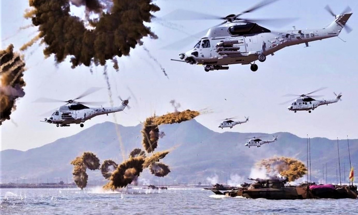 Hàn Quốc ra mắt nhóm trực thăng chuyên dụng của lực lượng thủy quân lục chiến