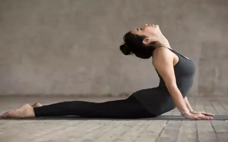 5 tư thế yoga tăng cường sức khỏe miễn dịch trong mùa đông