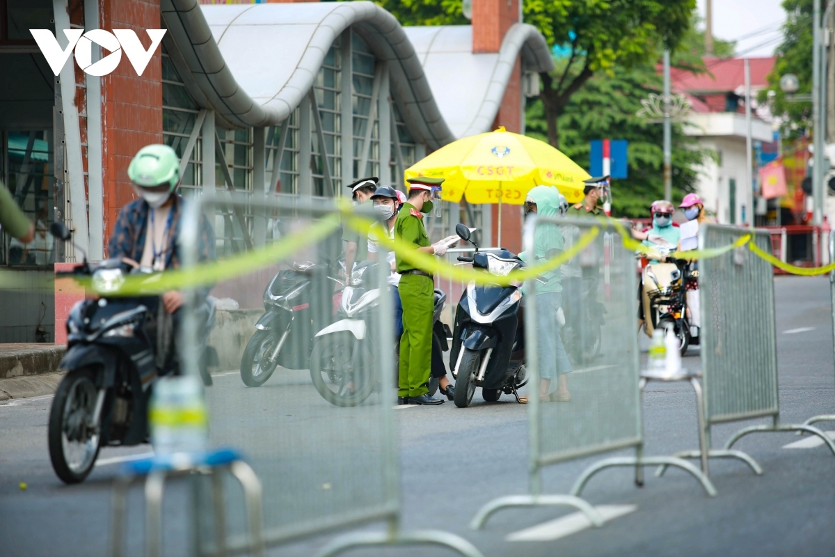 Ninh Bình sẽ tổ chức xét nghiệm sàng lọc SARS-CoV-2 cho người về từ Hà Nội