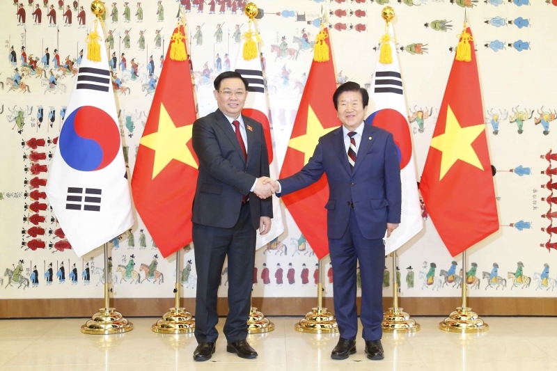 Chủ tịch Quốc hội Vương Đình Huệ hội đàm với Chủ tịch Quốc hội Hàn Quốc Park Byeong Seug