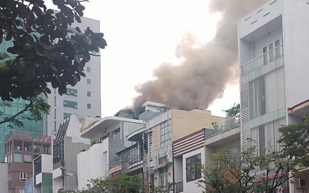 Dập tắt kịp thời vụ cháy tại nhà cao tầng giữa trung tâm Đà Nẵng