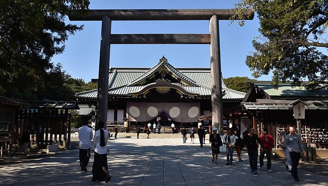 Hàn Quốc phản đối Thủ tướng Nhật Bản gửi lễ vật tới Đền Yasukuni