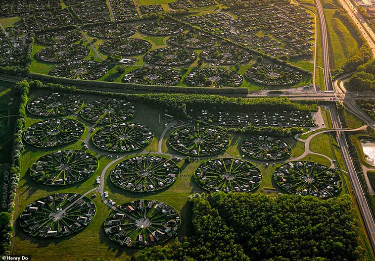 Chiêm ngưỡng "thành phố vườn" ở Đan Mạch trông như nền văn minh ngoài Trái Đất