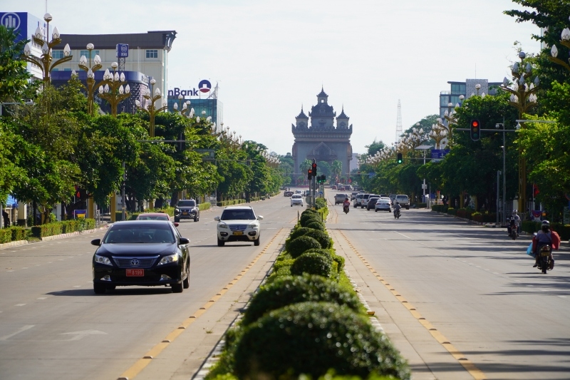 Lào mở cửa cho du khách Việt Nam và 16 quốc gia khác